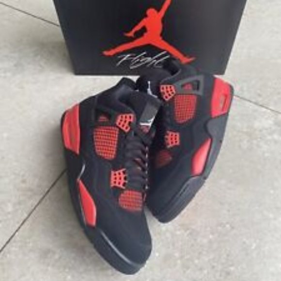 Size 10 - Jordan 4 Retro Mid Red Thunder - Picture 1 of 7